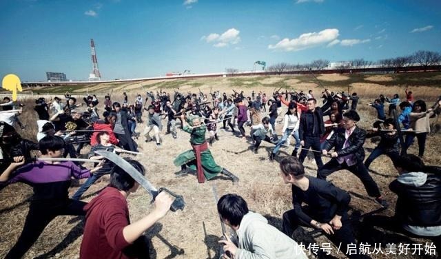 海贼王|海贼王真人版电视剧上线,索隆拍摄现场,一个镜头斩了104人