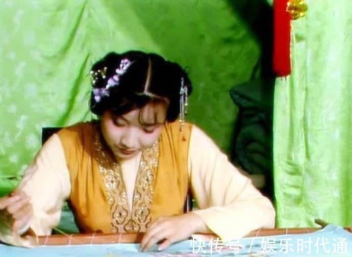 宝玉#薛宝钗的丫鬟,莺儿比之紫鹃怎么样?