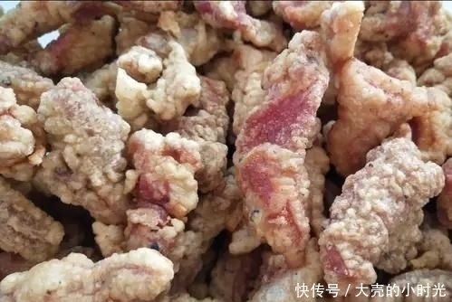 炸酥肉时加面粉还是加淀粉？都不对，教你地道做法，外脆里嫩！