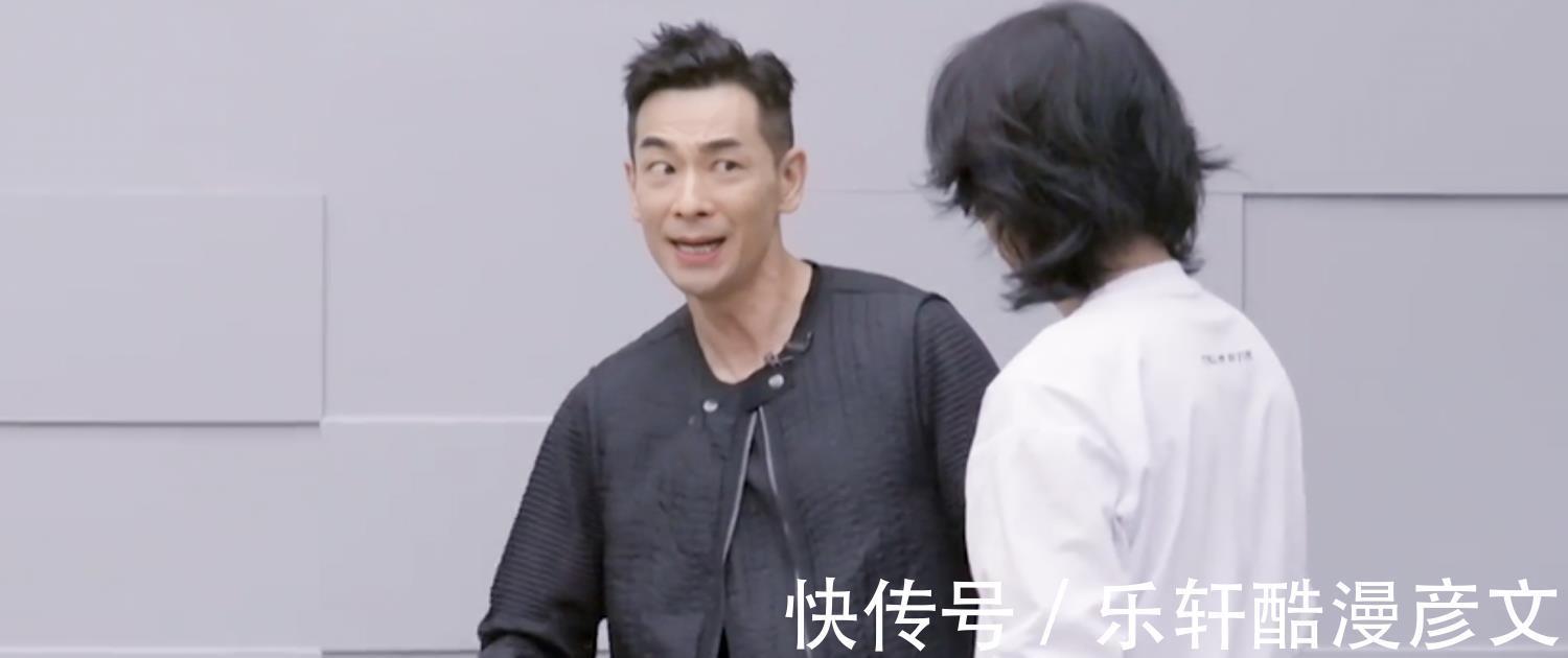 《哥哥》加更手繪海報腦洞大,黃貫中即興創(chuàng)作,趙文卓出表情包