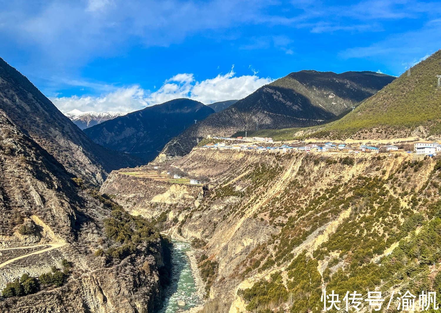 西藏|西藏与云南交界处的悬崖村，进出道路难行，风光却美如世外桃源