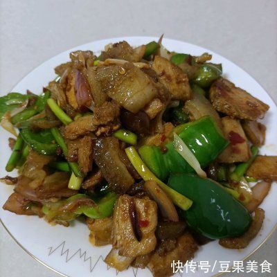 美味签到——吃过都说好的回锅肉经典版