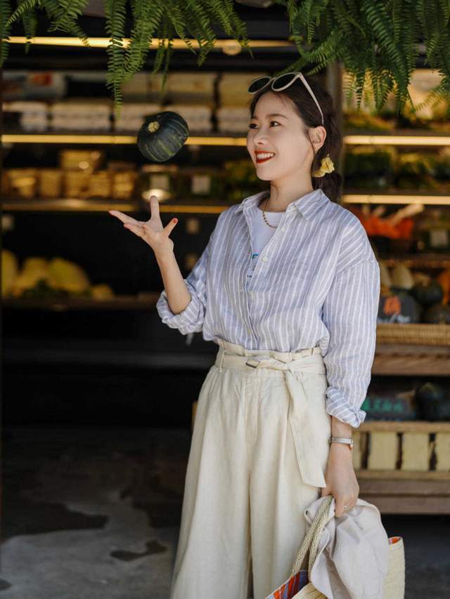 我们不一样|优雅不分年龄,条纹衬衫搭配阔腿裤显高又显瘦,还能提升气质感