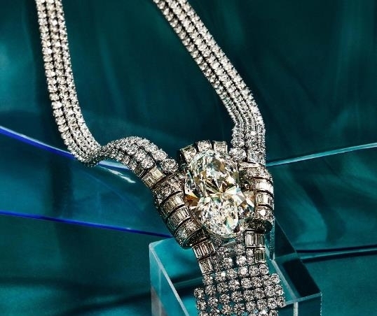 项链 蒂芙尼史上最贵的一件珠宝亮相迪拜