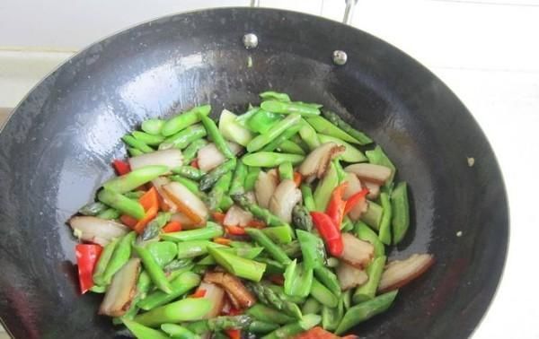 这菜是蔬菜之王,含硒丰富,简单一炒,营养爽口,孩子超爱吃