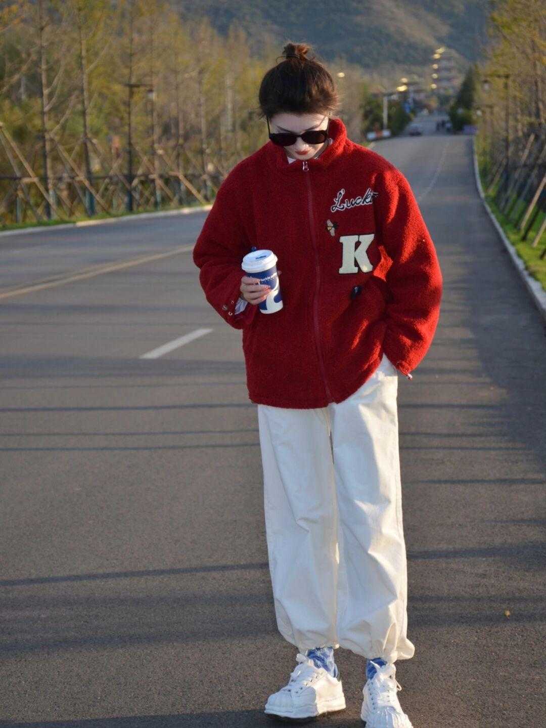 下装|冬天来一件彩虹色羊羔毛外套吧!保暖舒适又减龄,奶fufu的超可爱