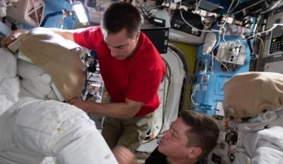 孟天 国际空间站出大问题!NASA录音泄露现场恐慌,美宇航员恳求回地球