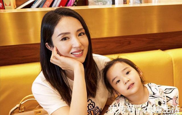 校服|80后宝妈穿上初中女儿校服,惊艳了宝爸,网友:是心动啊