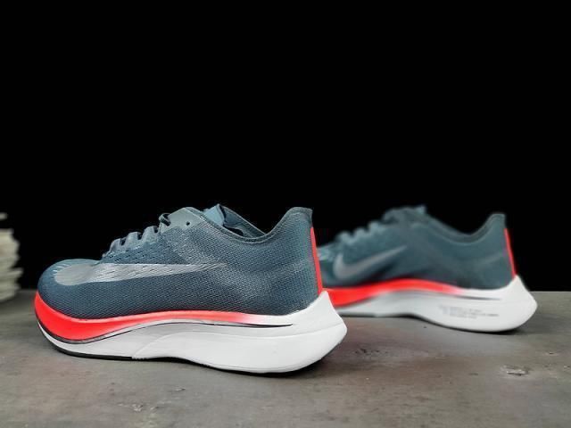 跑鞋|跑鞋真的能提高跑步成绩吗?事实证明,大部分鞋子不具备这个功能