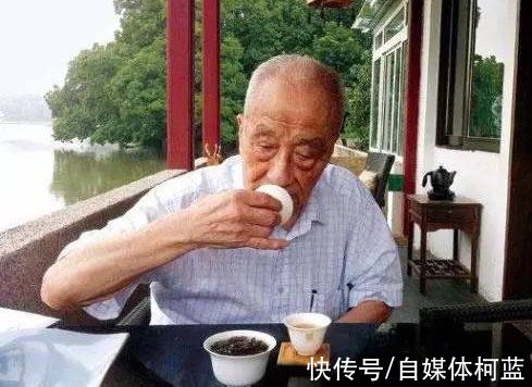 陆羽茶交所分享丨茶寿证实，什么饮料都不及一杯茶