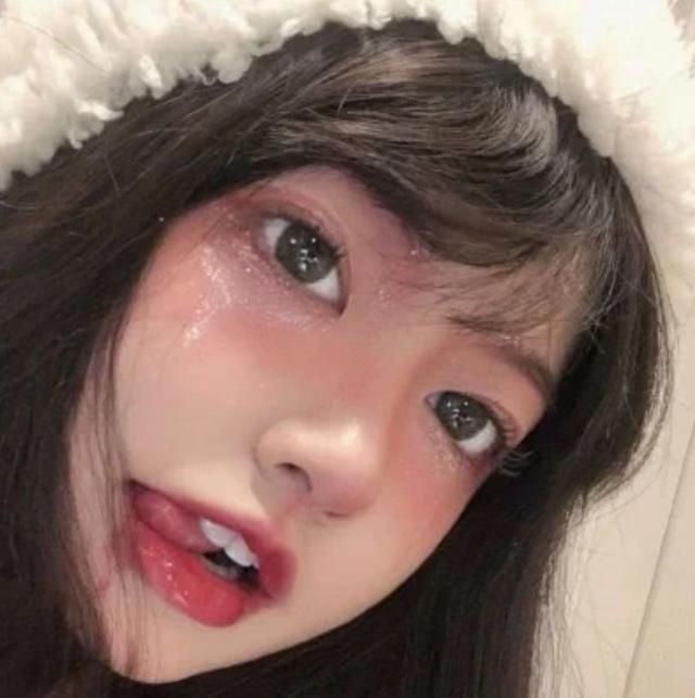 青春期女生想“变白”牢记文中三件事，迟早能逆袭“牛奶肌”