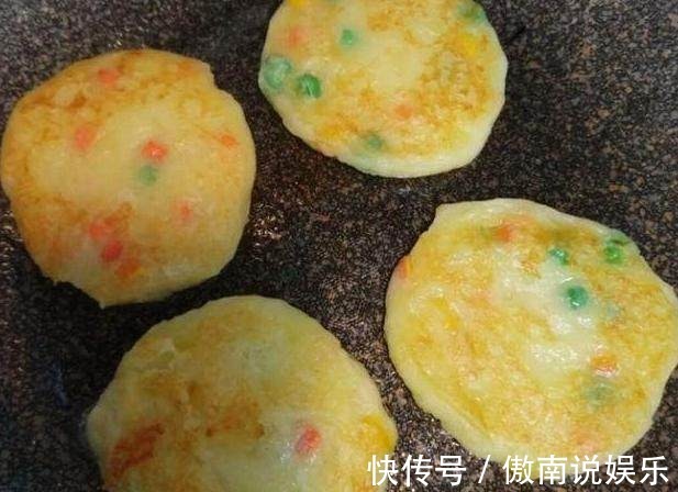 土豆饼|早餐做这个最方便不用和面,5分钟就能就做好,孩子一口气吃5个