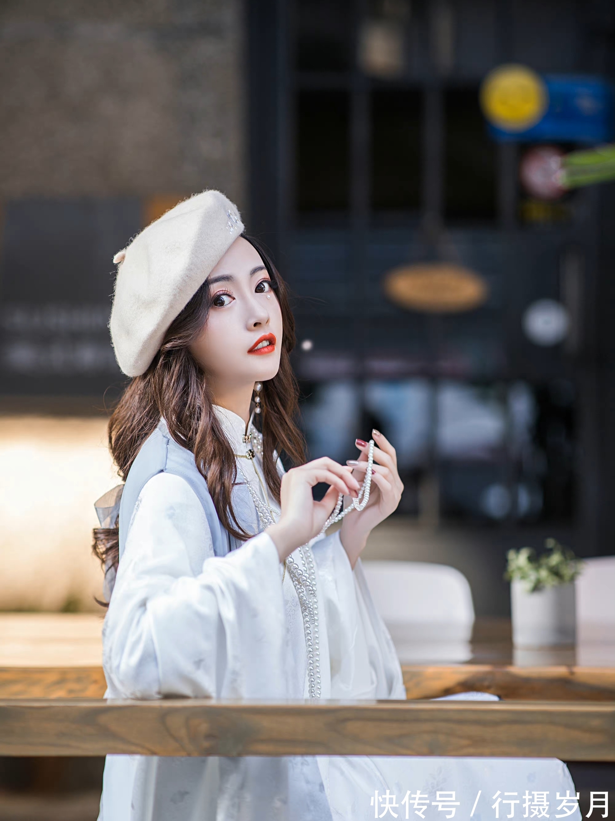 心与心@所有的思绪,化作一汪秋水,融进了丹青