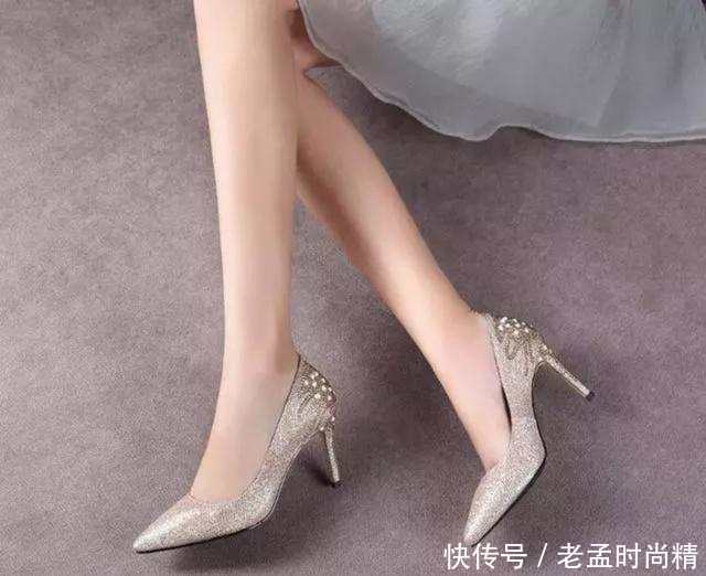 职场|经典魅惑的尖头高跟鞋, 增添职场女性无限魅力