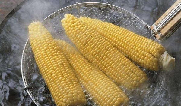 煮玉米的水特“值钱”，别倒掉了厉害用途大多人不晓得，学学吧