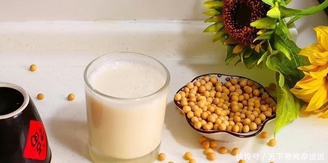 打豆浆时,最忌豆子泡完直接打,多加1步,豆浆又香又浓无腥味!