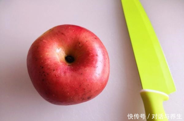 最通便的水果被发现,便秘的人每天空腹吃它,