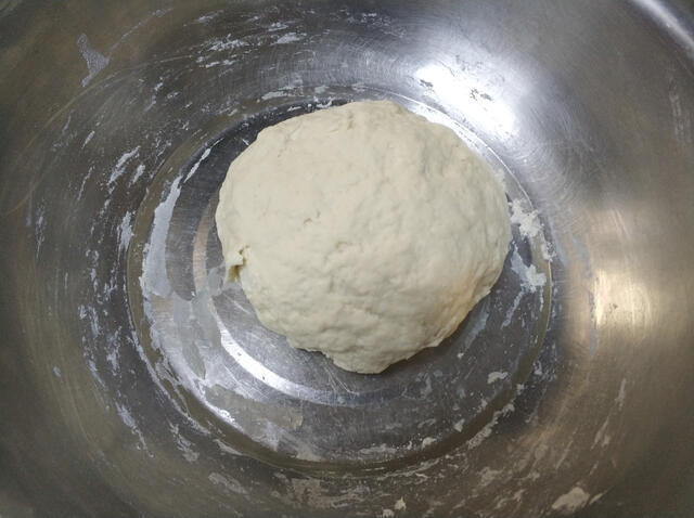 两勺芝麻酱、一碗面粉，教你在家做麻酱烧饼，学会不用再去买了
