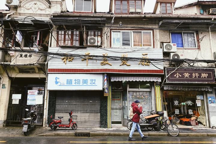 下雨天|心往前走，下雨天也会看到光。