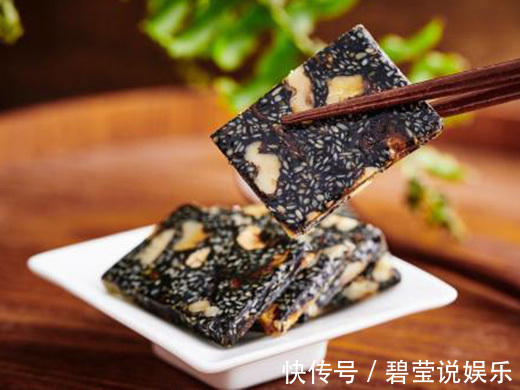 白发|黑芝麻跟它一起煮，白发变黑发，年轻10岁，皮肤都光滑了