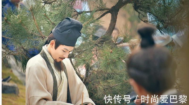 字迹&高考时,18岁姑娘出现神仙卷面,字迹娟秀工整,有书法家潜质