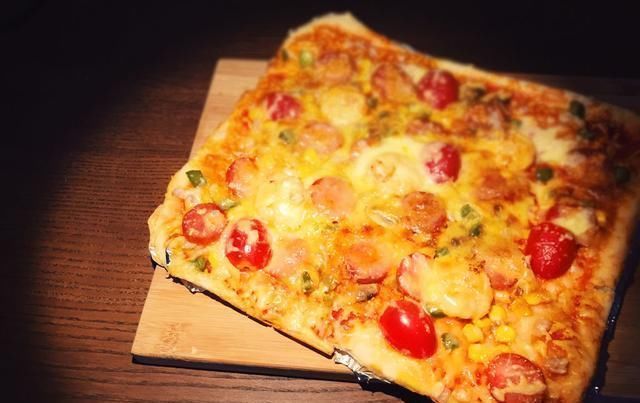 你做的披萨不拉丝教你一道重磅披萨,不仅能拉丝还超丰富