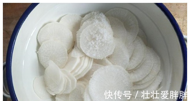 萝卜丸子|买萝卜时,选白萝卜好还是青萝卜教你1个小妙招,选出好吃萝卜!