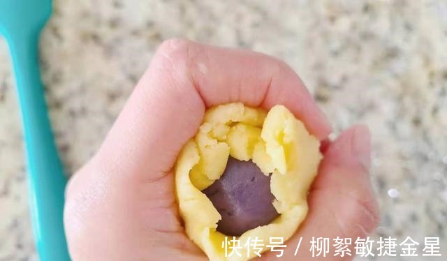 炼乳|用千层饼皮做酥皮月饼这个可以!奶黄芝士芋泥等3种口味任你选!