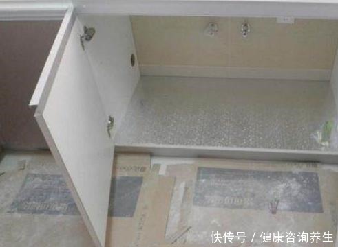 安装|橱柜安装完工，别忘了铺上铝箔纸，很多人不在意，用时才知吃大亏！