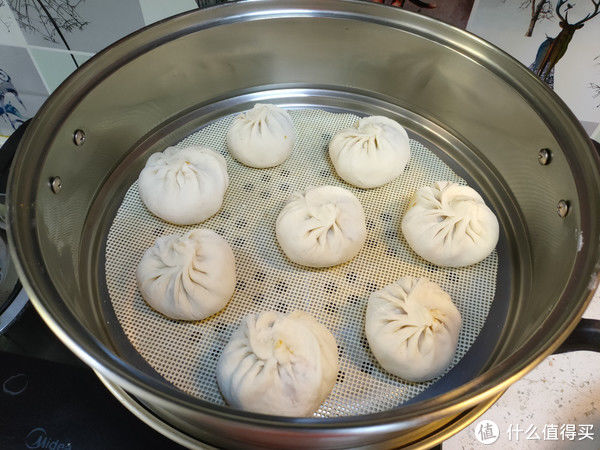 牛肉包子这样做，表皮暄软馅料香，真不错