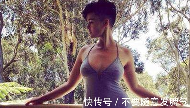 斯特凡尼娅·费拉里奥|澳洲大码模特,长相神似玛丽莲梦露,体重高达165斤却还拥有腹肌