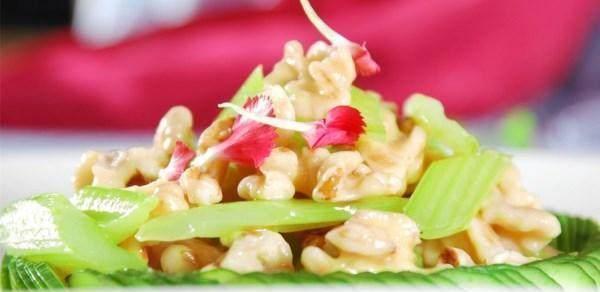 家里来客人时做几道下饭美食,上桌后抢着吃,大家直夸大厨