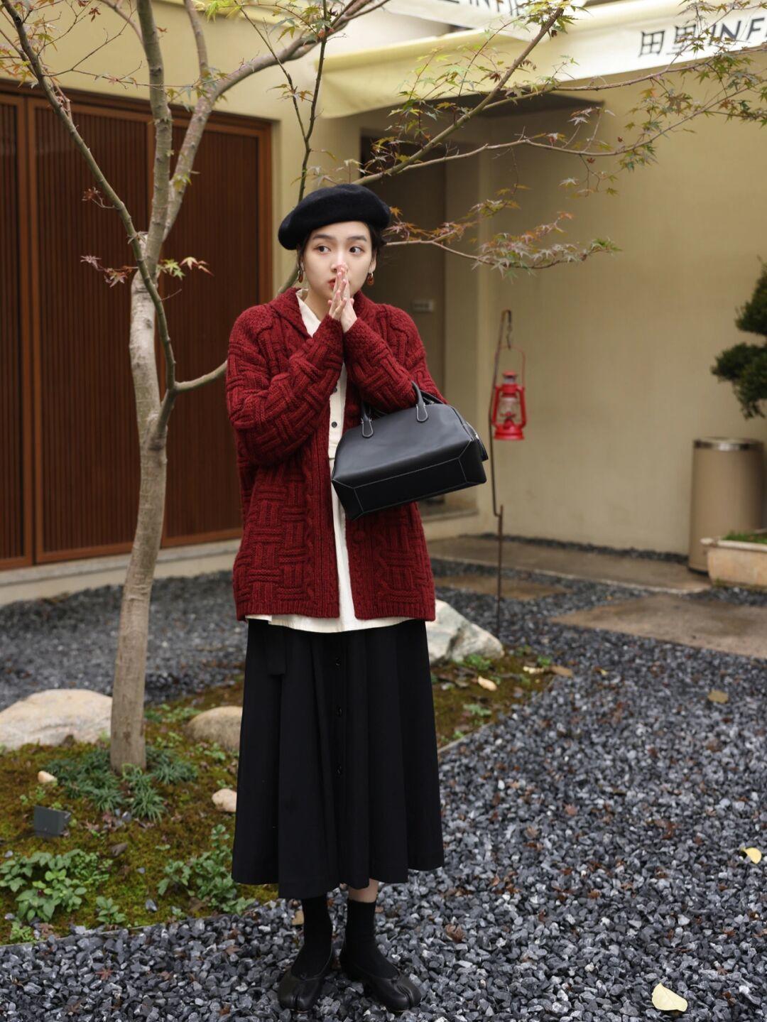 半身裙 冬天怎么把“毛衣”穿出高级感?看看这些搭配,普通人也能驾驭