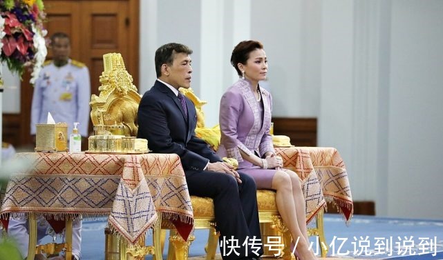 漫画|苏提达晒最新漫画好得意!蓝裙造型确实美,诗妮娜好久没有亮相了