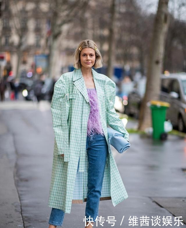 今年冬天流行羊腿袖大衣，时髦复古还凸显气场，小个子女生也能穿
