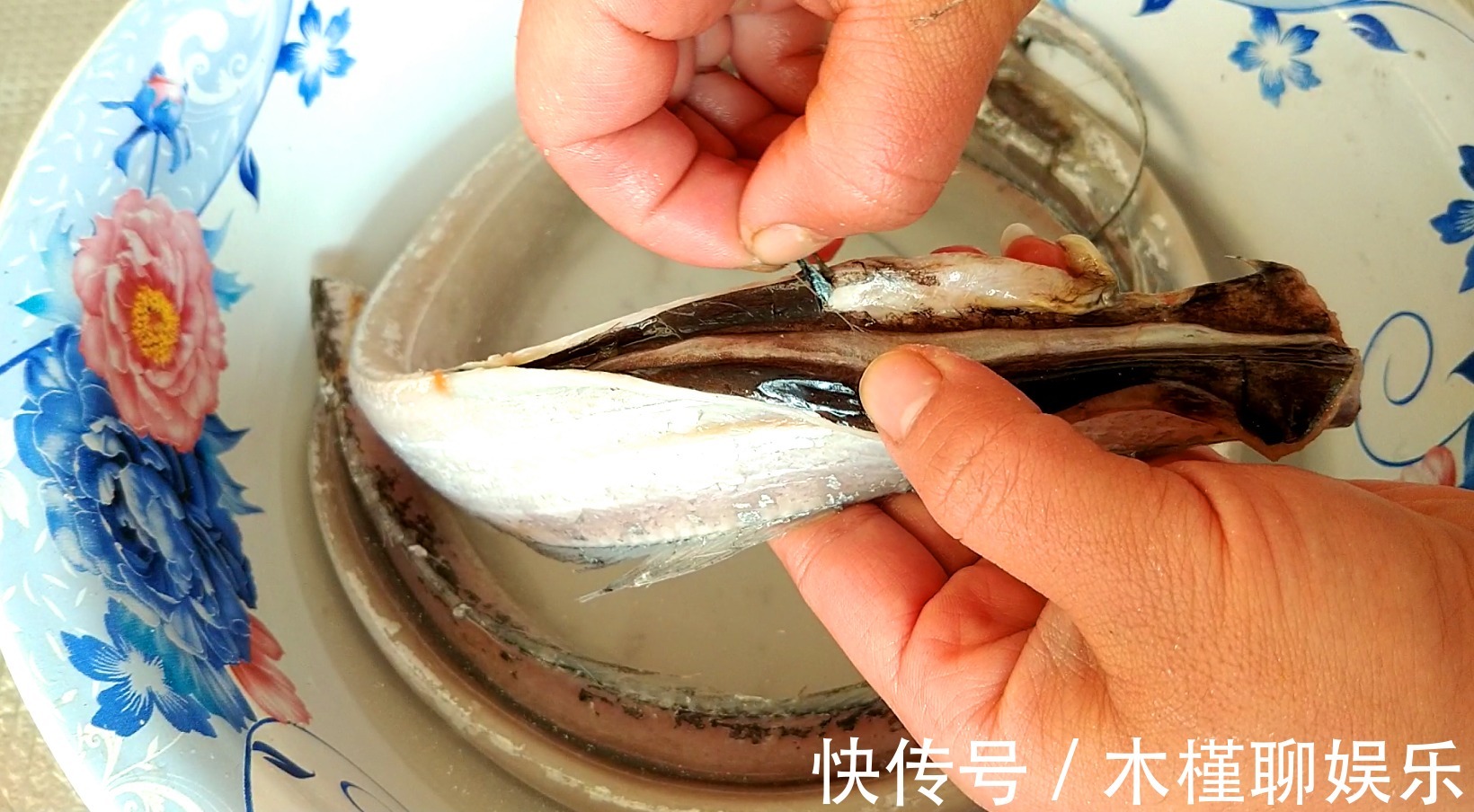 我家带鱼从不红烧,加一个鸡蛋,不油炸不清蒸,出锅孩子全吃光了