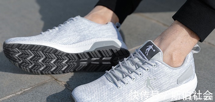 nike 你瞧不上的“国产跑鞋”,投资400亿人民币,如今能够与阿迪耐克并肩!