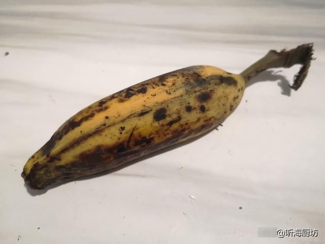 家有烤箱的一定要试试，不用打发，简单搅拌就能做的蛋糕，太香了