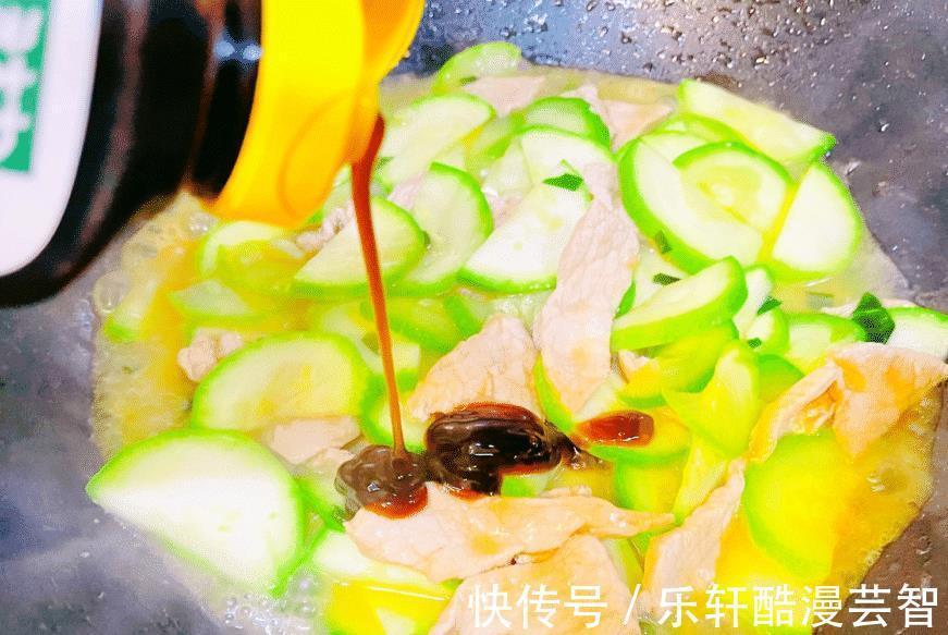 含量|秋季，这菜遇见别错过，钙含量极高，荤素搭配，孩子常吃长个头