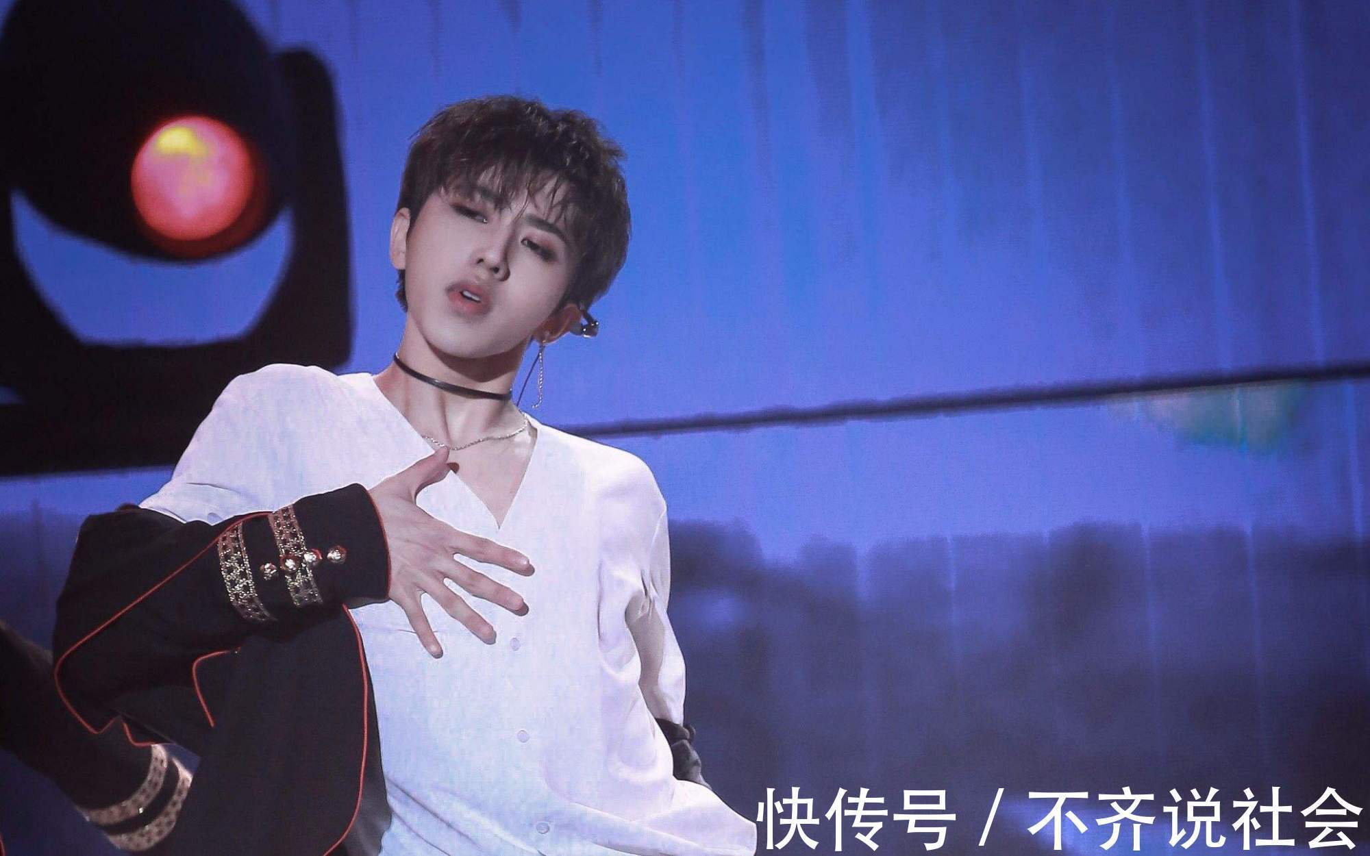 蔡徐坤|《跑男10》名单黄旭熙永久退出，4人正常参与，蔡徐坤疑似离开