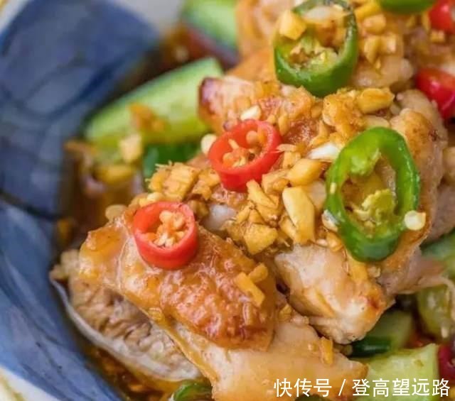 脆皮椒麻鸡,皮脆肉滑,香辣过瘾