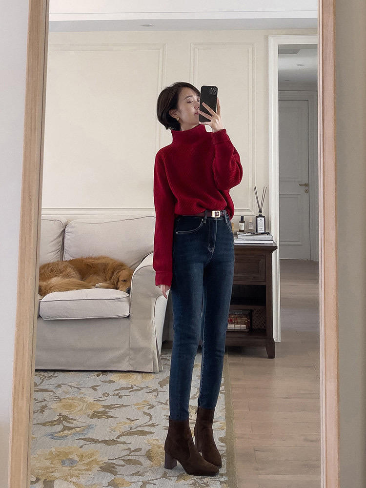 直筒|奔三奔四的女性如何选牛仔裤,掌握这几个搭配方法,洋气又减龄