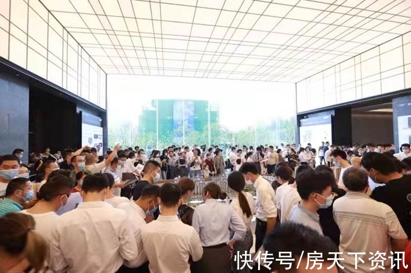 洋房|上万人到访，令城市沸腾，解析龙湖焕城的“流量密码”