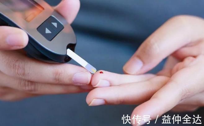 脂质|血脂高的人,多观察手指,若没3个异常,说明脑梗离你还很远