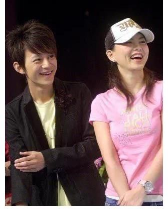 主持人|改版升级！盘点快乐大本营经历过的改版，初代主持人竟不是何炅