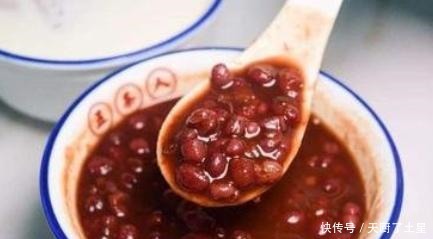 煮红豆,直接下锅煮就错了!教你一招,10分钟煮开花,清甜好吃