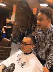 |搞笑GIF:就是这种舞蹈,让我营养越来越跟不上