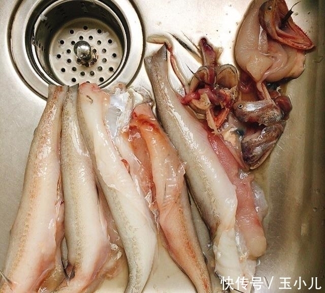 豆腐鱼好吃又有营养，吃了更聪明，和豆腐一起搭配，开胃又下饭