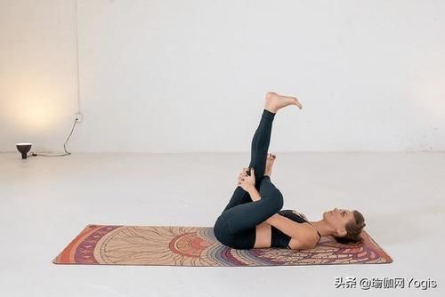 左脚|身体僵硬是衰老的前兆!9个瑜伽体式让你的身体逆转衰老