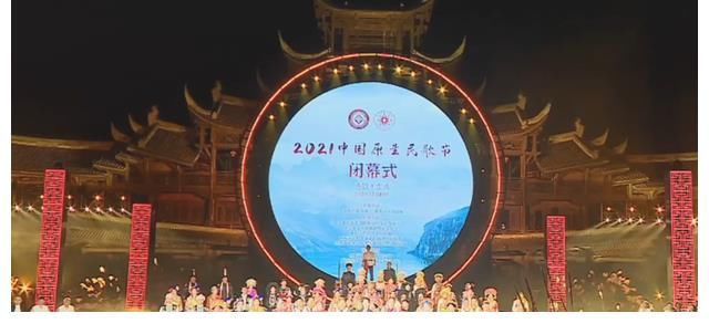 尹颂：出镜率上涨，对内参加央视网综对外主持“重庆民歌节晚会”